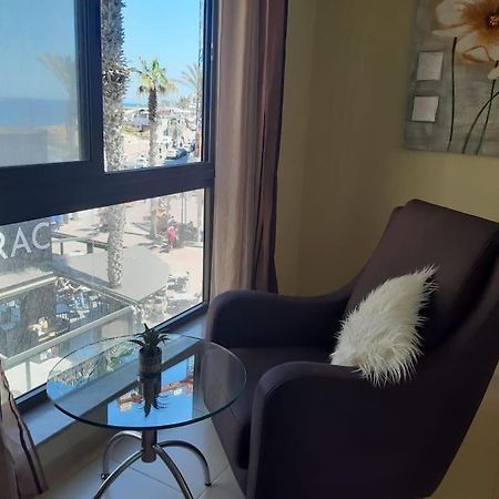 Lovely Two Bedroom Apartment Сейнт Полс Бей Екстериор снимка